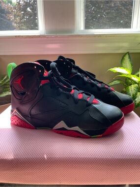 Jordan 7 “Marvin the Martian” (size 7y)